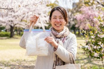 Dela servetterna på mitten! Knepet att bära med 400 stycken i en zip-påse – familjen med pollenallergi jublar!