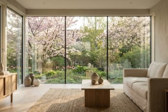 Vårstädning av fönster utan stress: Tricken och hjälpmedlen som får ränderna att försvinna i ett svep