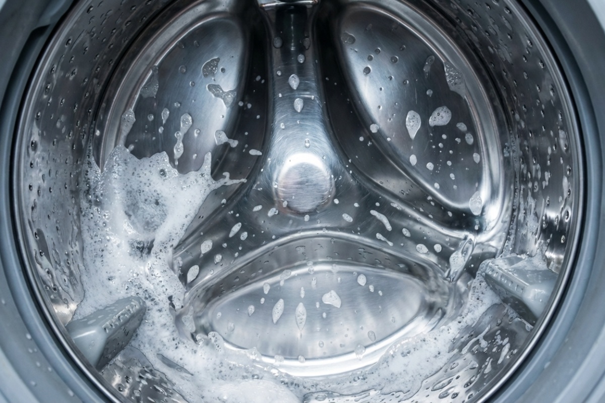 Tvättmaskinsknappen du aldrig får glömma att trycka på innan du använder den eftersom den hjälper till att ta bort fläckar på några sekunder – image 2